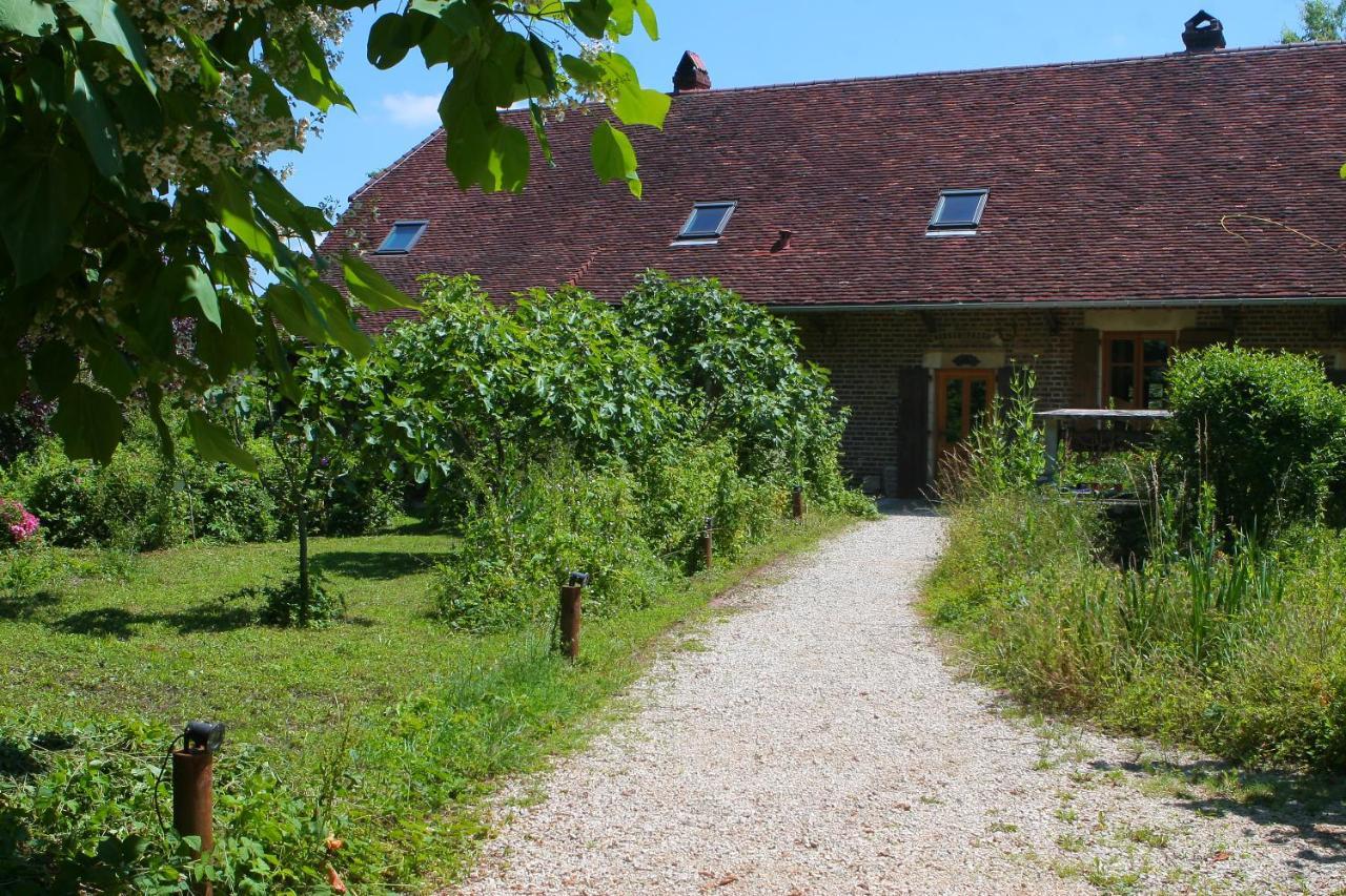 Bed and Breakfast Ecolieu Le Chant Du Temps Saint-Usuge Экстерьер фото